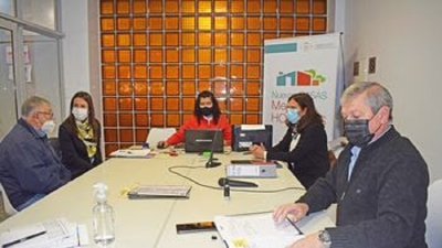 Apertura de sobres de licitaci&oacute;n en IVUJ