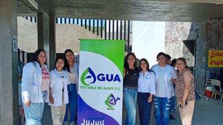 Agua Potable de Jujuy S.E presente en la Expo Educativa 2025 con el proyecto EducAgua