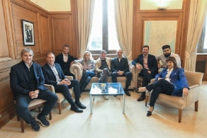 La Mesa Pol&iacute;tica analiz&oacute; la agenda legislativa y prepara anuncios salariales para las Fuerzas Armadas y de Seguridad