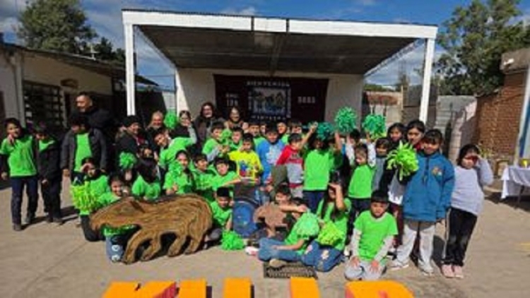 Estudiantes de la Escuela N&deg; 138 recibieron premio del Ministerio de Ambiente y Cambio Clim&aacute;tico