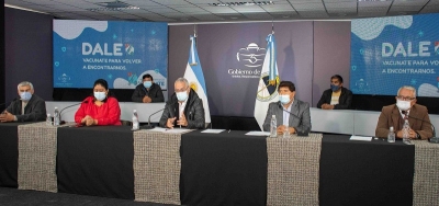 Covid-19. Se firm&oacute; un convenio de vacunaci&oacute;n con las ligas de f&uacute;tbol