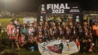 Seguridad Vial entreg&oacute; 60 cascos a los ganadores de la Copa Jujuy
