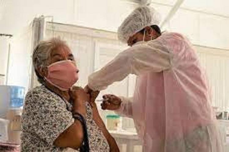 Se inicia plan de vacunaci&oacute;n Covid 19 en el Instituto de Seguros de Jujuy