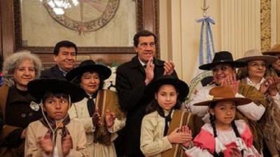 Sadir y mujeres gauchas honraron los s&iacute;mbolos patrios