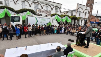 Morales entreg&oacute; equipamiento para la gesti&oacute;n de residuos