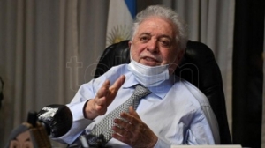 Gin&eacute;s asegur&oacute; que el Gobierno est&aacute; negociando la prioridad en la asignaci&oacute;n de vacunas