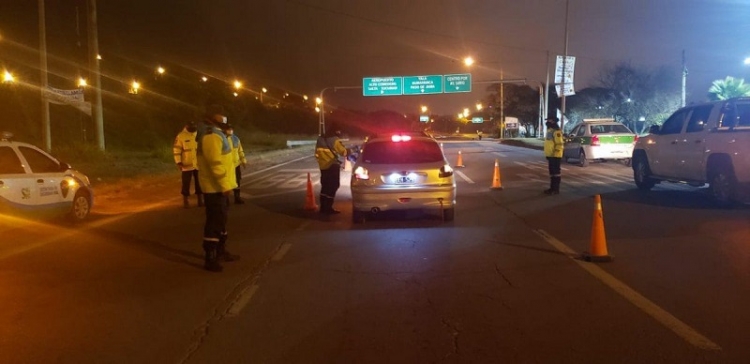 Continuar&aacute;n los controles de seguridad sanitaria