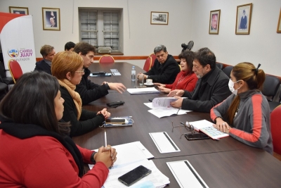 Importantes proyectos analiza la Comisi&oacute;n de Asuntos Institucionales