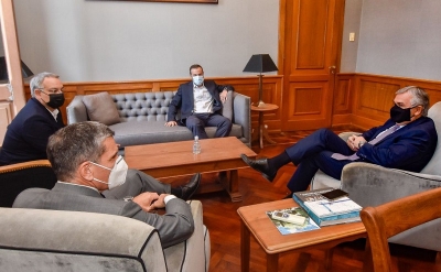 Morales recibi&oacute; a directivos de Gasnor