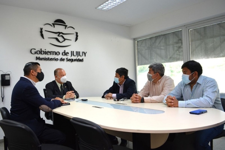Firma convenio de comodato entre el Ministerio de Seguridad y el Municipio de Monterrico
